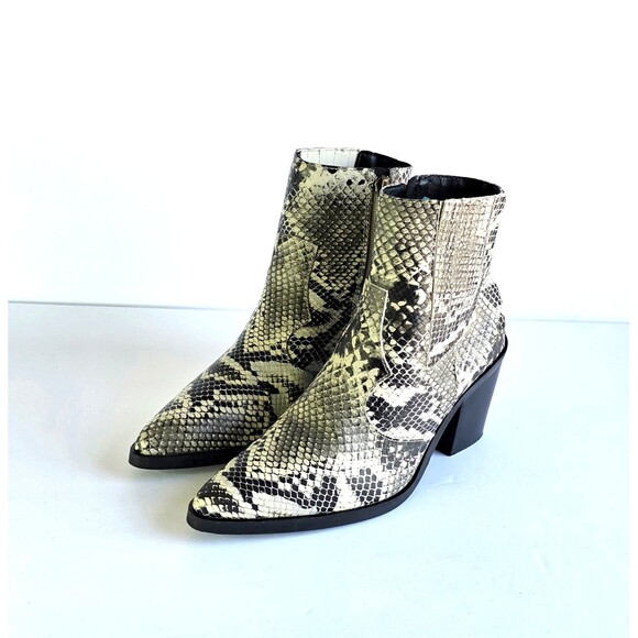 BLONDO Que Waterproof Leather Snake Print Heeled Booties Cream Black Sz 6 B7120 - Picture 2 of 13